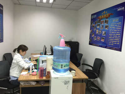 上海厚冠信息咨詢有限公司西安分公司 專業(yè)信息咨詢服務的區(qū)域拓展與價值實現(xiàn)